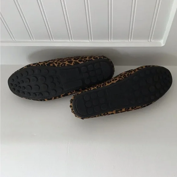 Vionic Leopard Print Moccasins- calf fur - Picture 5 of 10